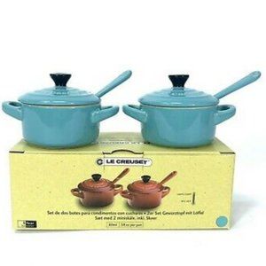 Le Creuset set of 2 condiment pots with spoons in fennel green nwt